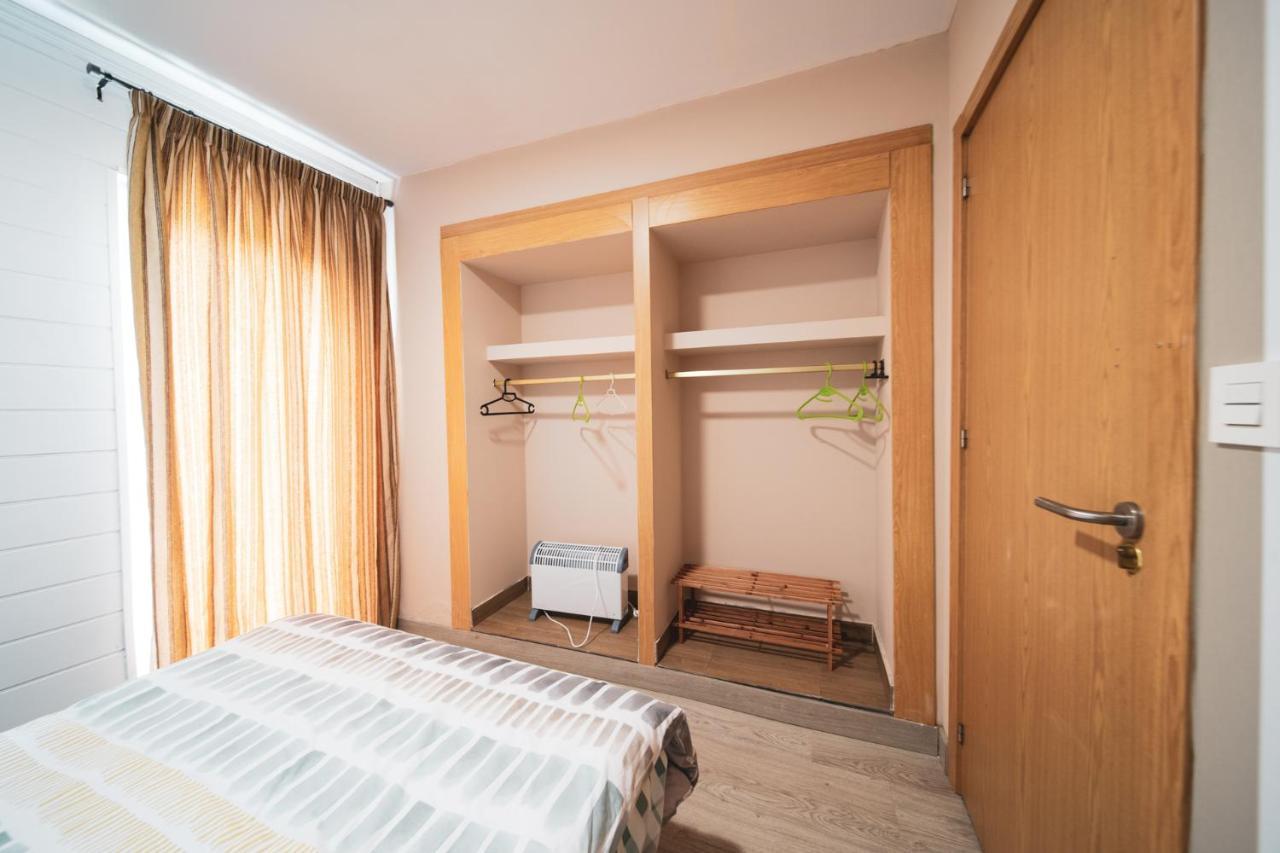 Albergue Barullo - Cubiculos - Literas - Habitaciones Sarria Esterno foto